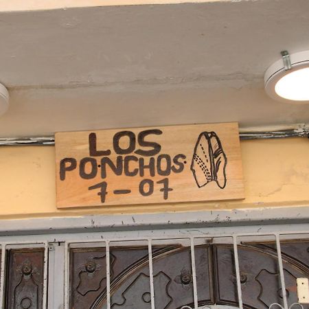 Hospedaje Los Ponchos Otavalo Luaran gambar