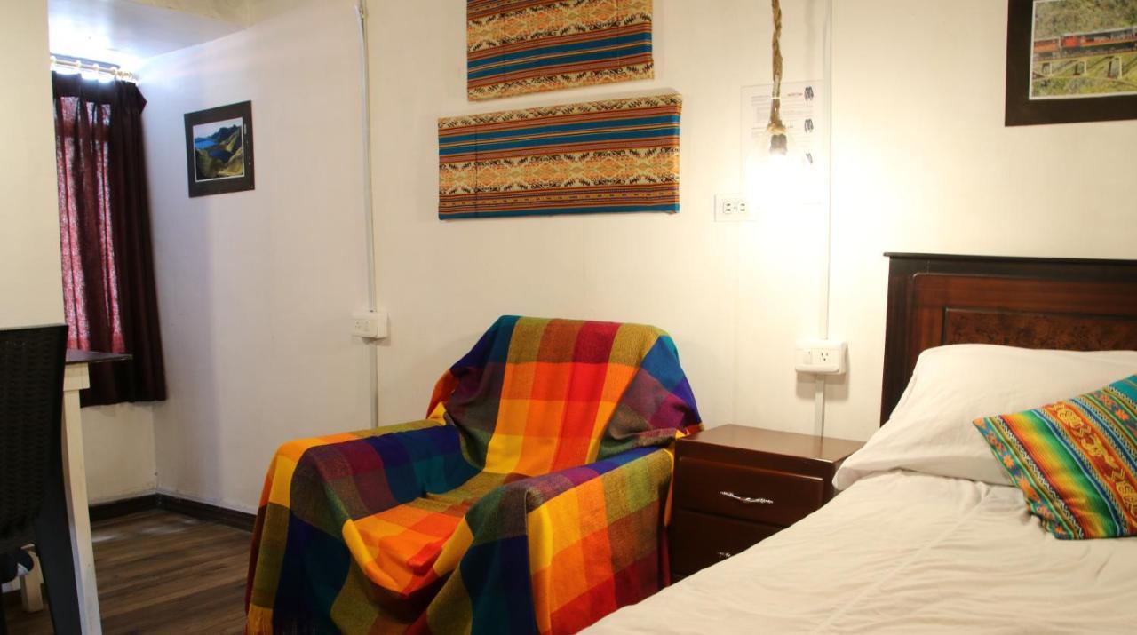 Hospedaje Los Ponchos Otavalo Luaran gambar