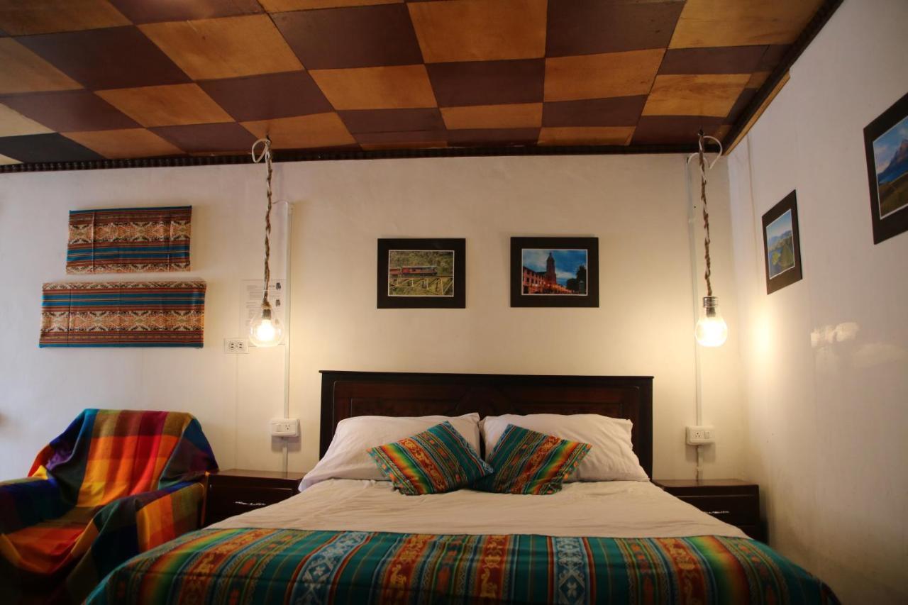 Hospedaje Los Ponchos Otavalo Luaran gambar