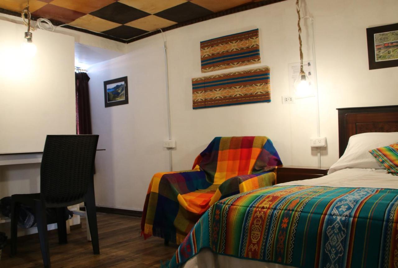 Hospedaje Los Ponchos Otavalo Luaran gambar