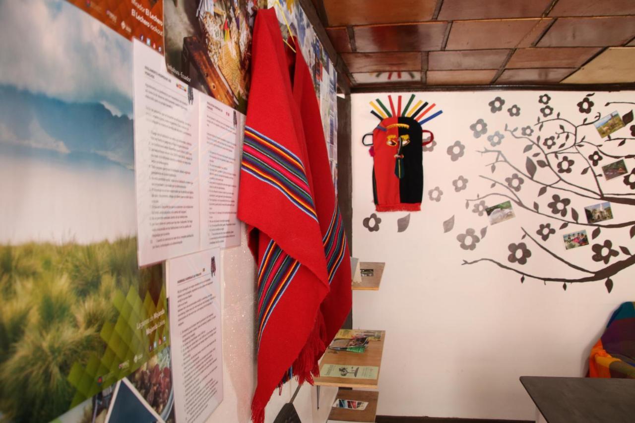Hospedaje Los Ponchos Otavalo Luaran gambar