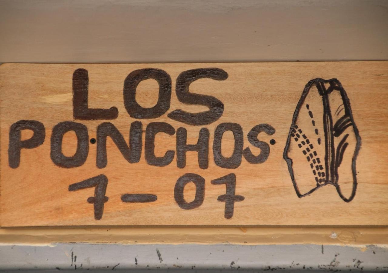 Hospedaje Los Ponchos Otavalo Luaran gambar