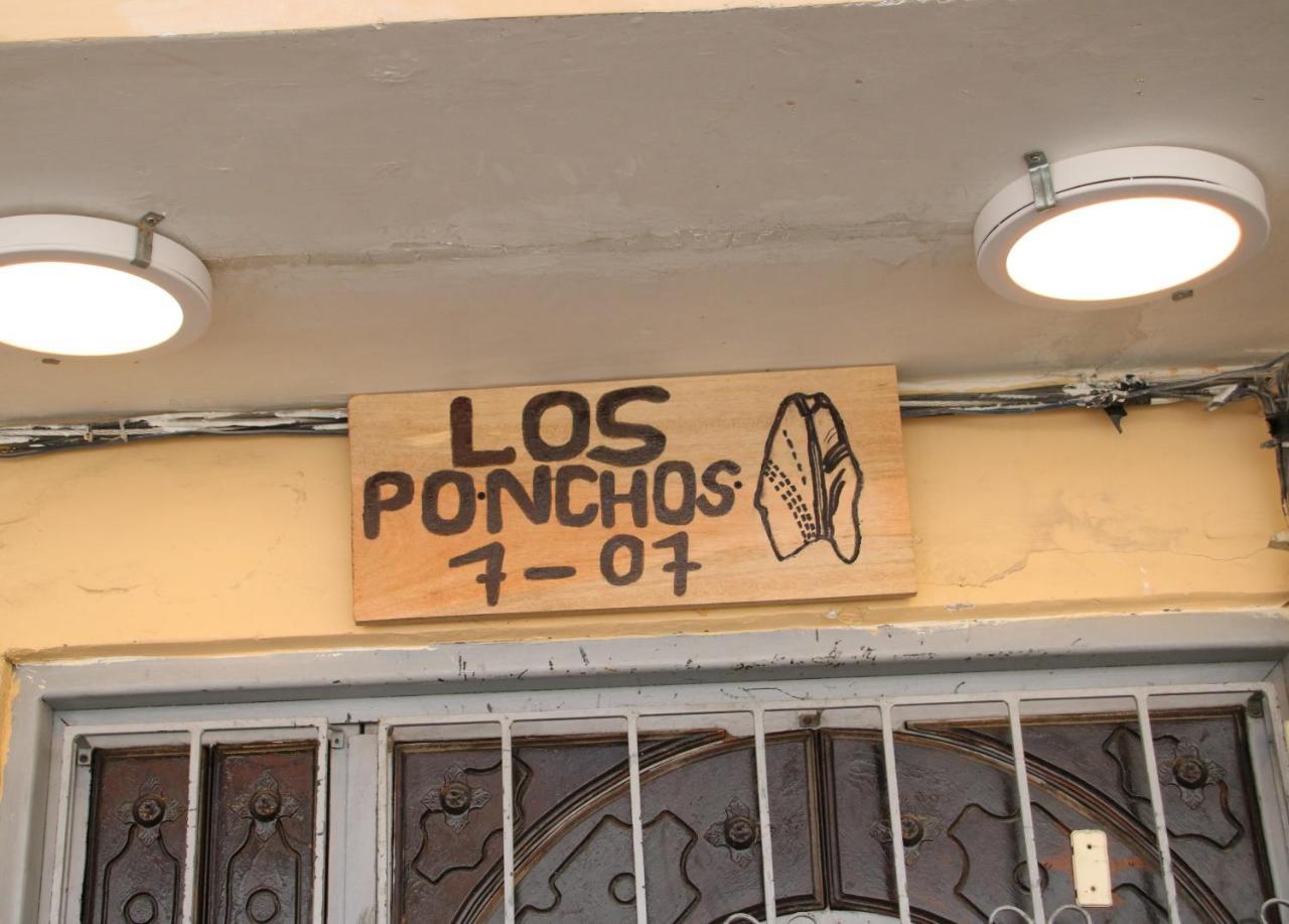 Hospedaje Los Ponchos Otavalo Luaran gambar